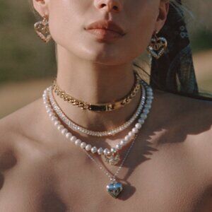 Vanessa Mooney THE GENESIS CHOKER